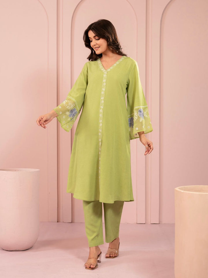 Purna Kelly Embroidery Kurta Pant Set