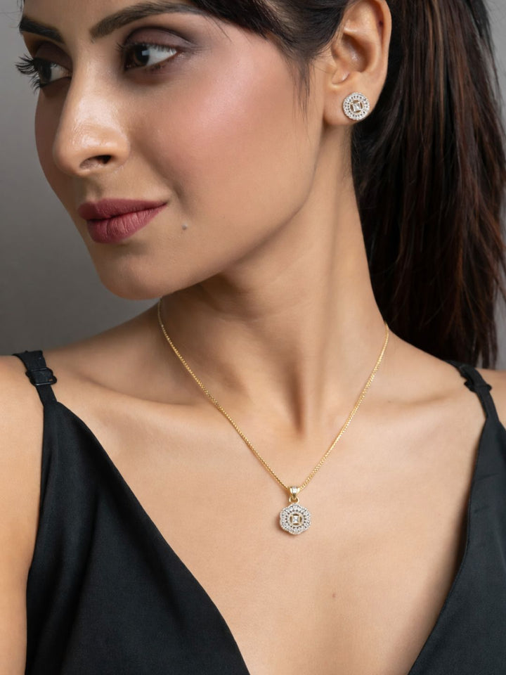 Alankrita Diamond earing & pendant stud