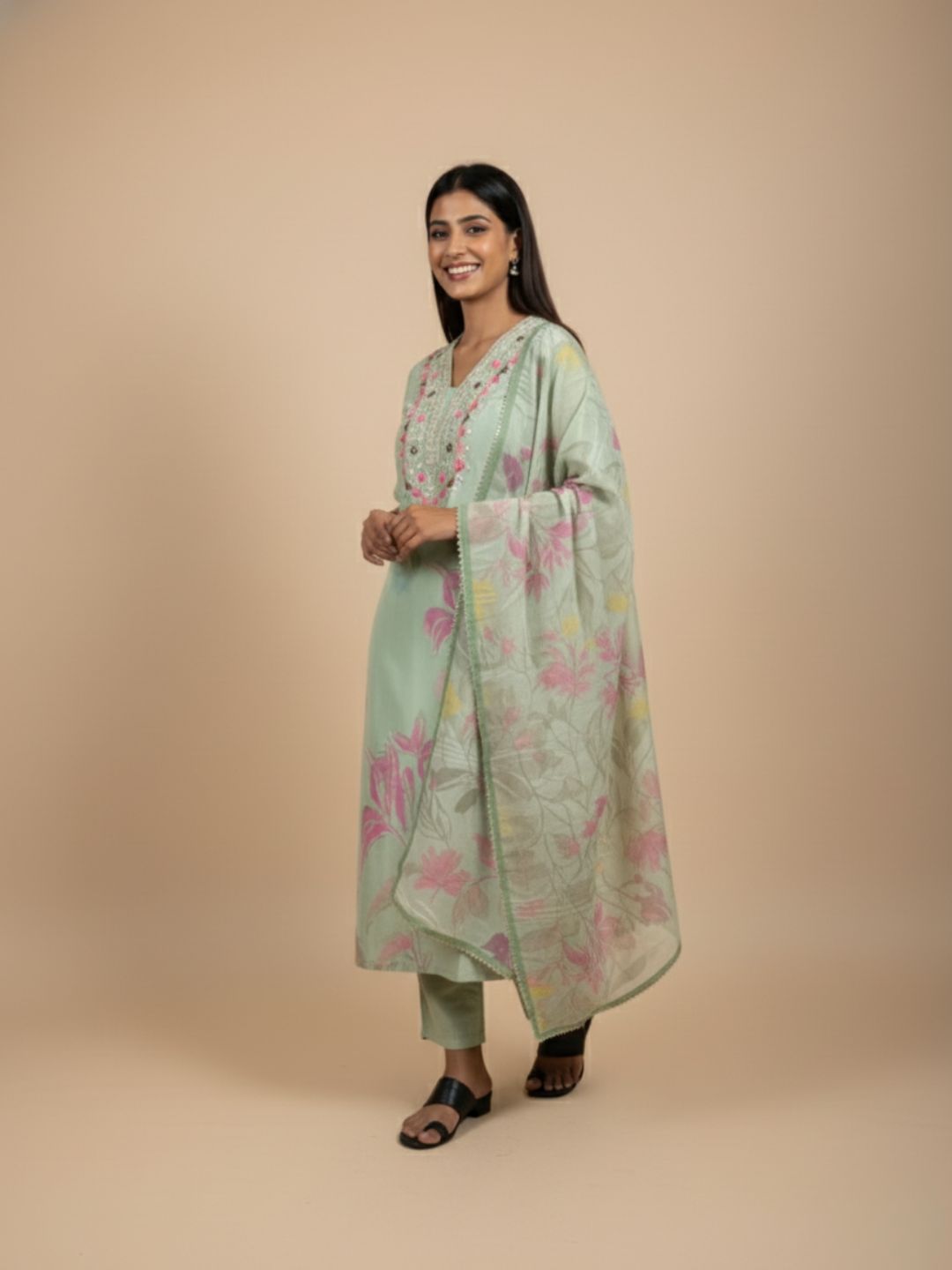 Baha Pista Printed Suit Set