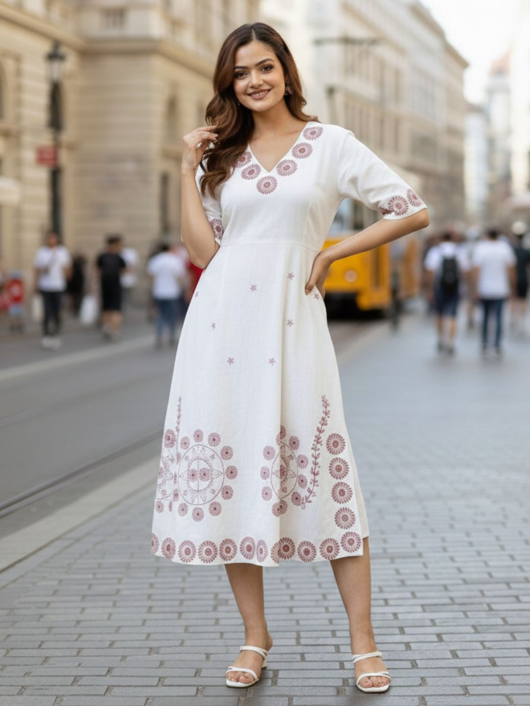 Viva daisy Embroidered Dress