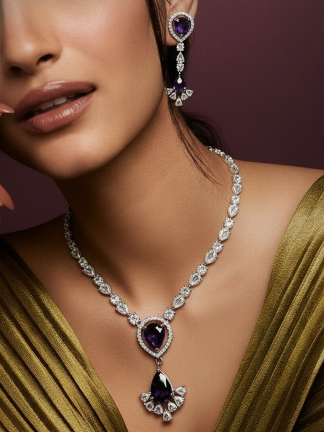 Antaara Diamond Necklace with Earings set