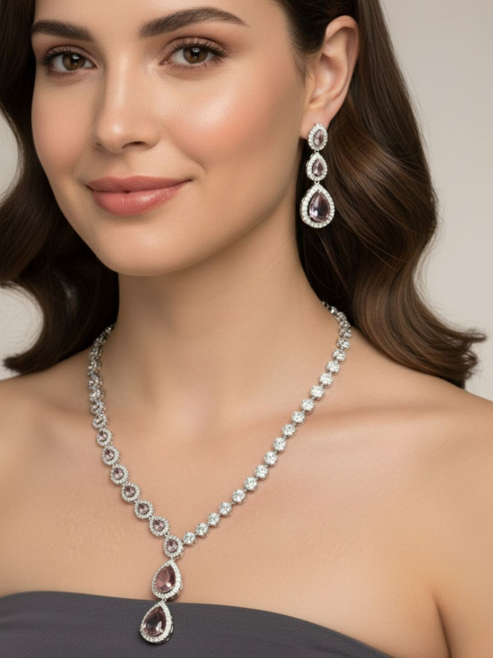 Antaara Diamond Necklace with Earings