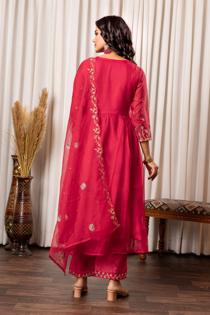 Nisha Rosy Embroidered Suit Set