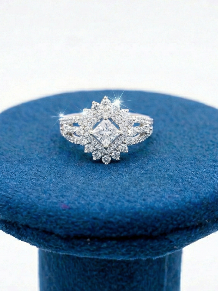 Rivaaz Royale Diamond Ring