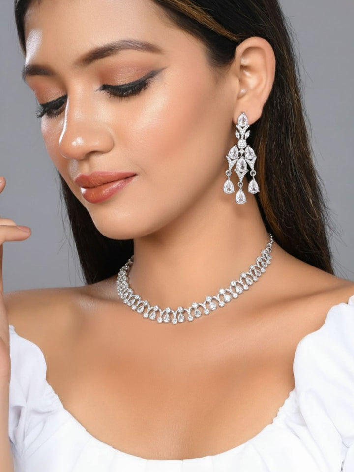 Antaara Diamond Necklace with Earings