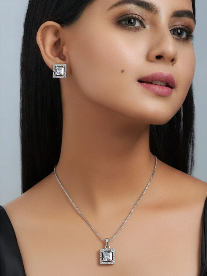 Shama Diamond Earing & Pendant Set
