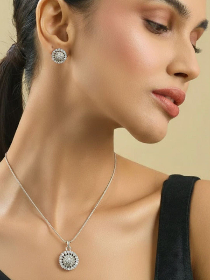 ANTAARA SUN DIAMOND EARINGS AND PENDANT SET