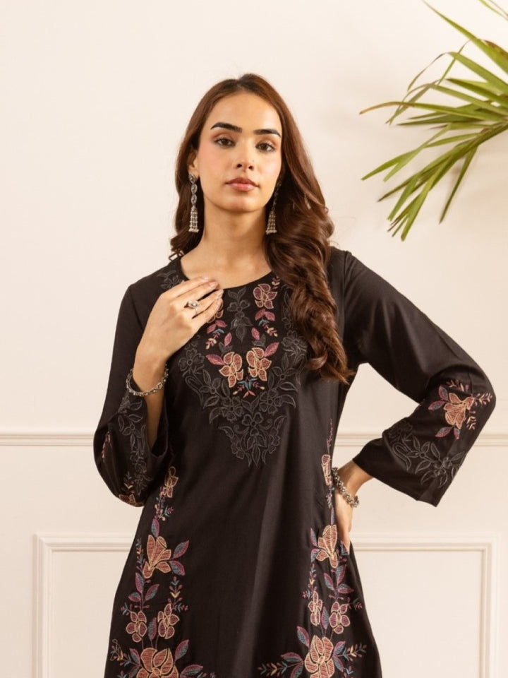 Karen irium embroidery cotton co-ord set