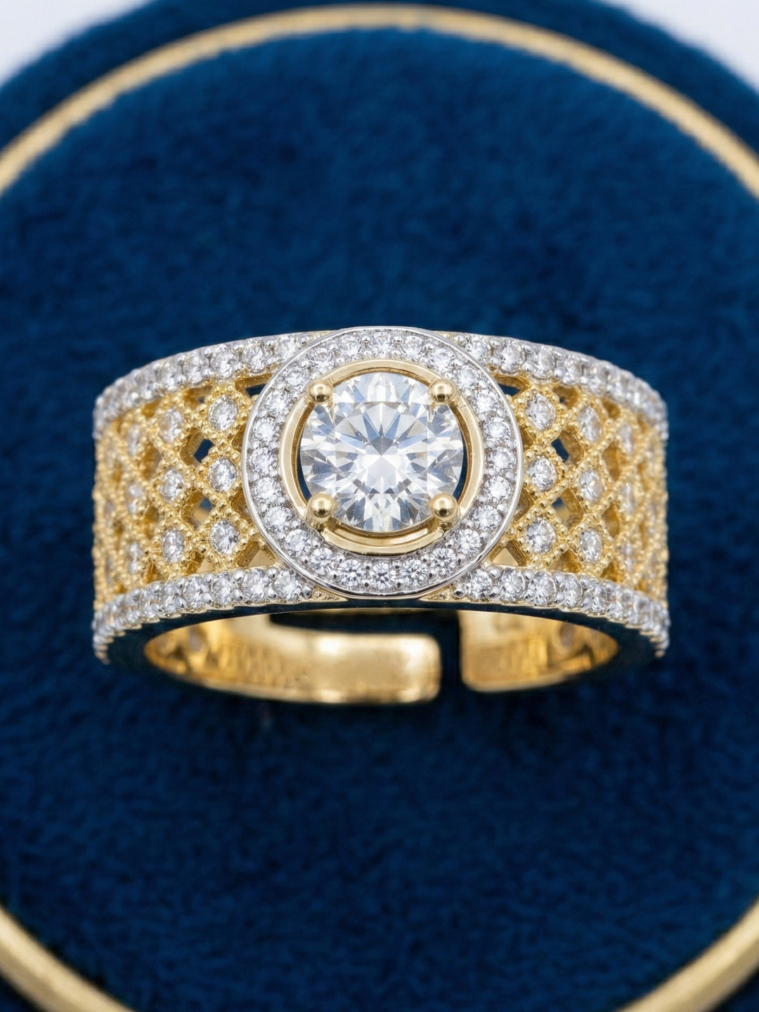 Rivaaz Royale Diamond Ring