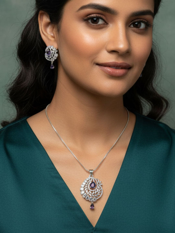 Savana Diamond Earing & Pendant Set