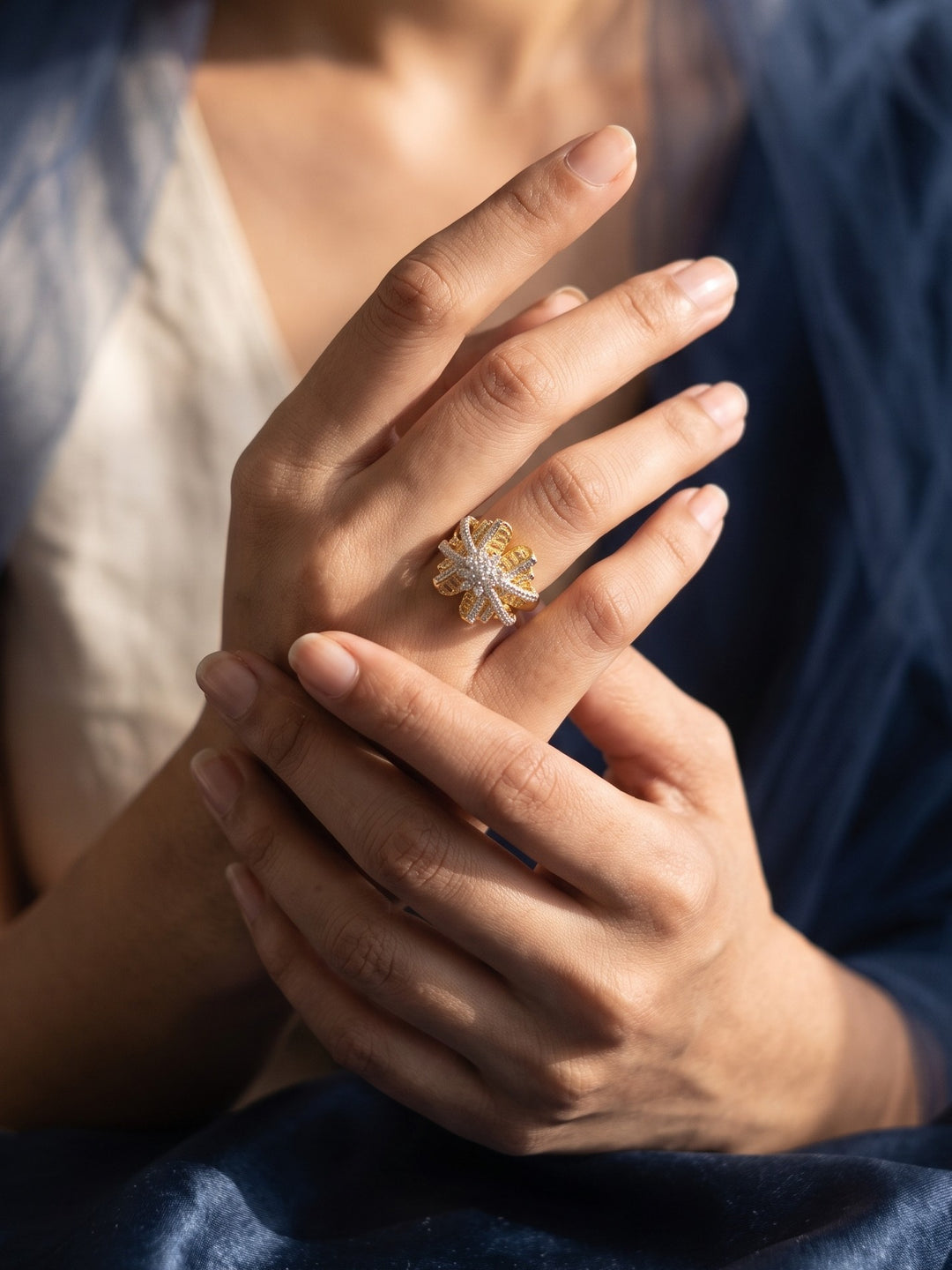 Monstera Golden Starburst Ring