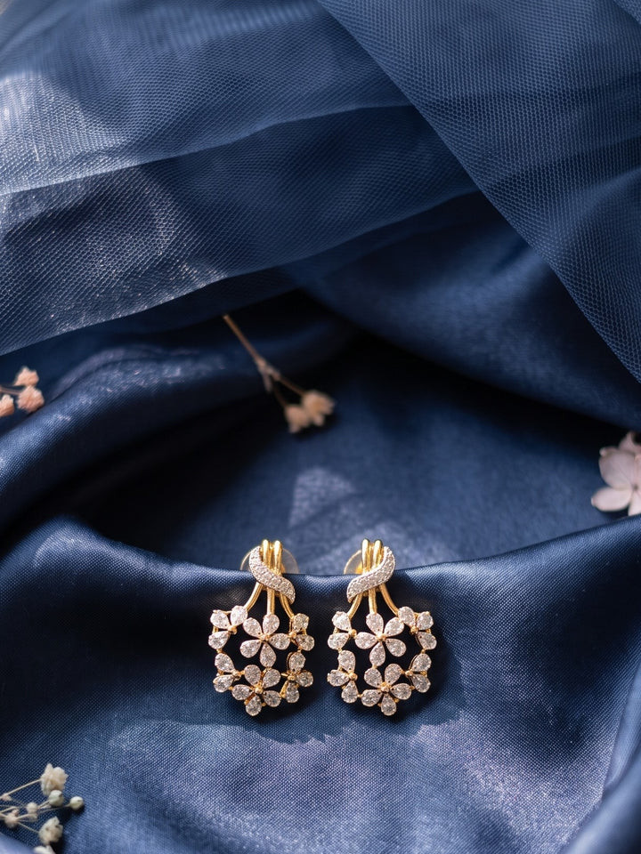 Zarika Floral Pendant Chain With Earring