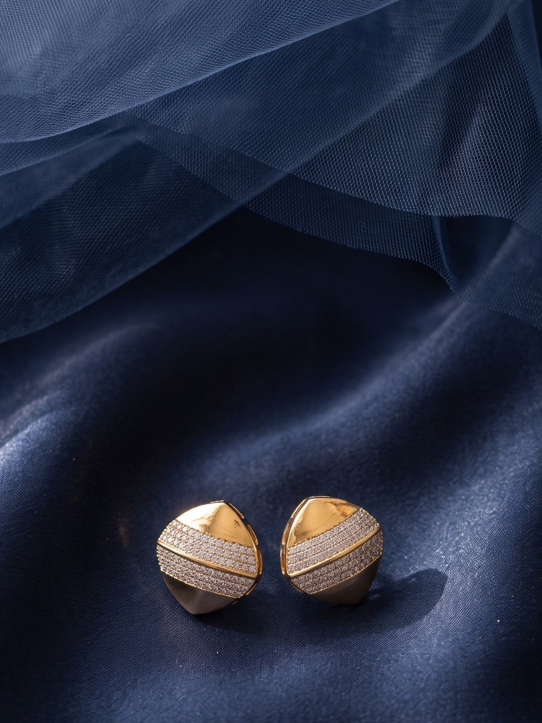 Zarika Pendant Chain With Earring