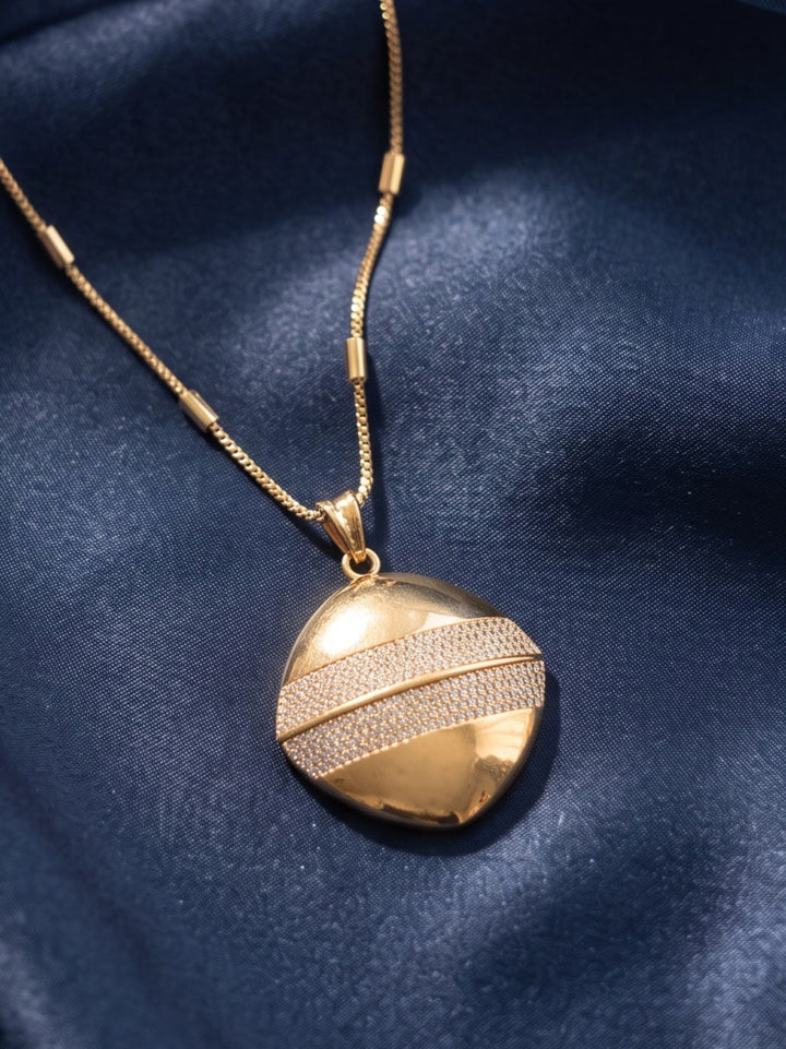 Zarika Pendant Chain With Earring
