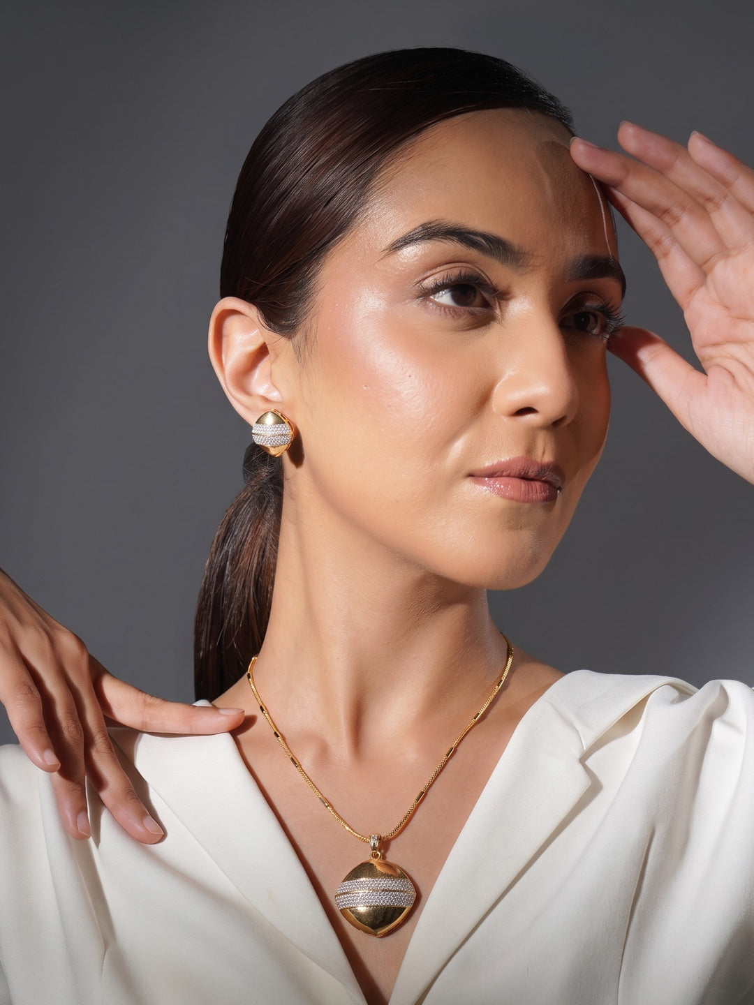 Zarika Pendant Chain With Earring