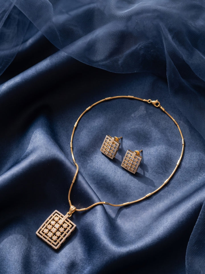 Zarika Pendant Chain With Earring