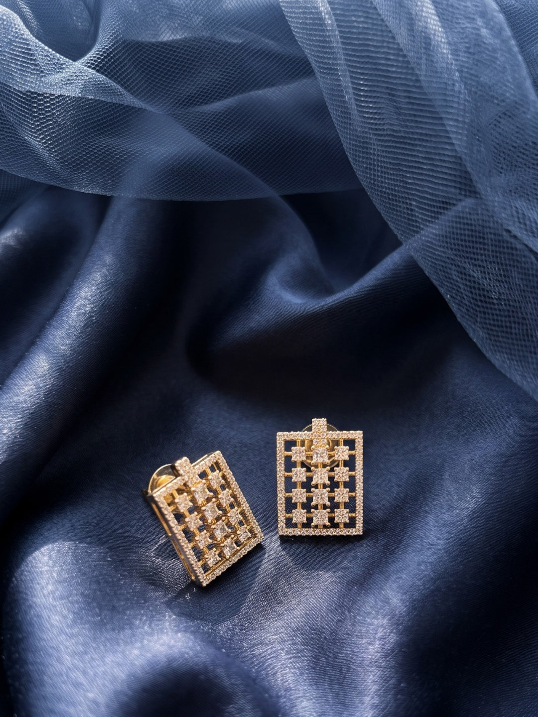 Zarika Pendant Chain With Earring
