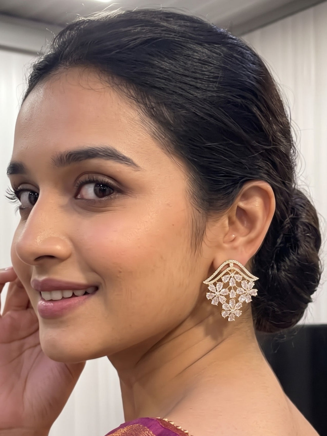 Zarika Floral Diamond Pendant Chain With Earring