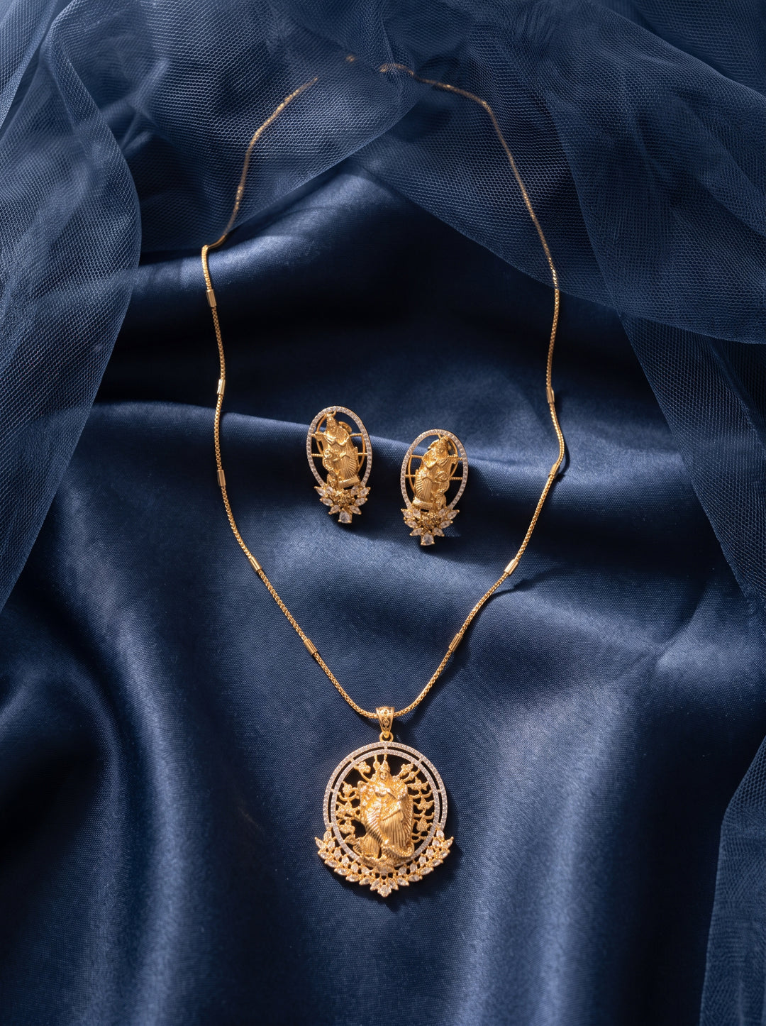 Zarika Divine Love Pendant Chain With Earring