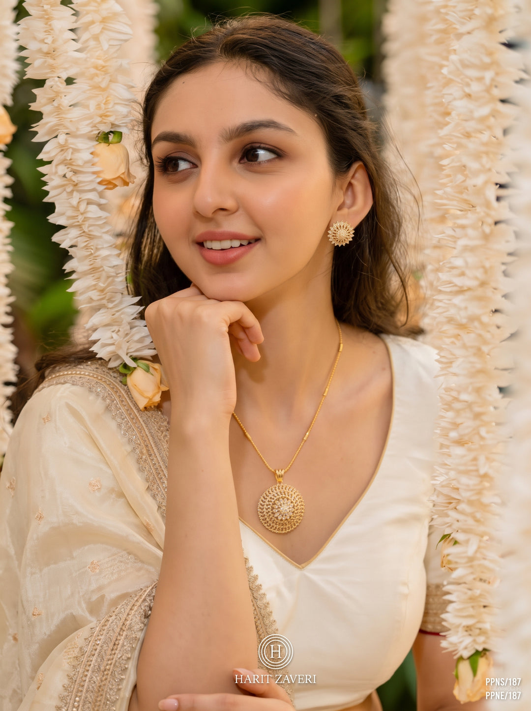 Zarika Round Diamond Cluster Statement Pendant Chain With Earring
