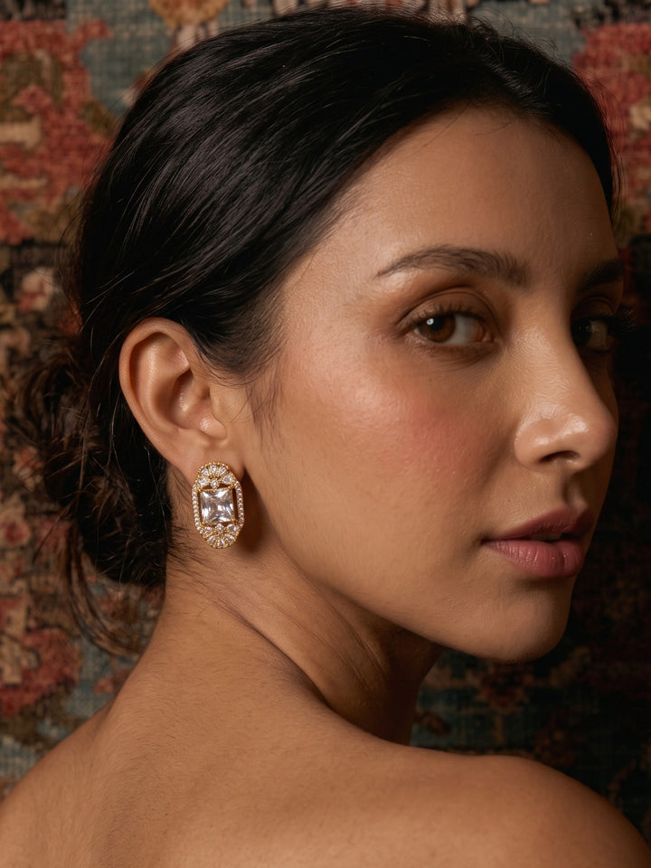 Zarika White Crystal Pendant Chain With Earring