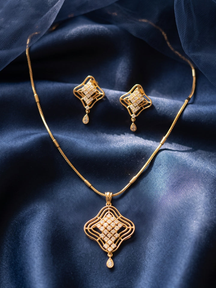 Zarika Contemporay Pendant Chain With Earring