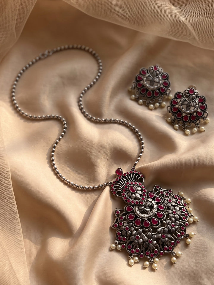 Meenakshi Multicolour Meenakarie Silver Pendant Chain With Earring