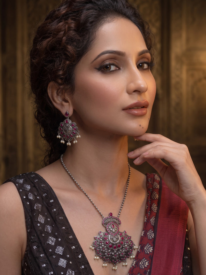 Meenakshi Multicolour Meenakarie Silver Pendant Chain With Earring