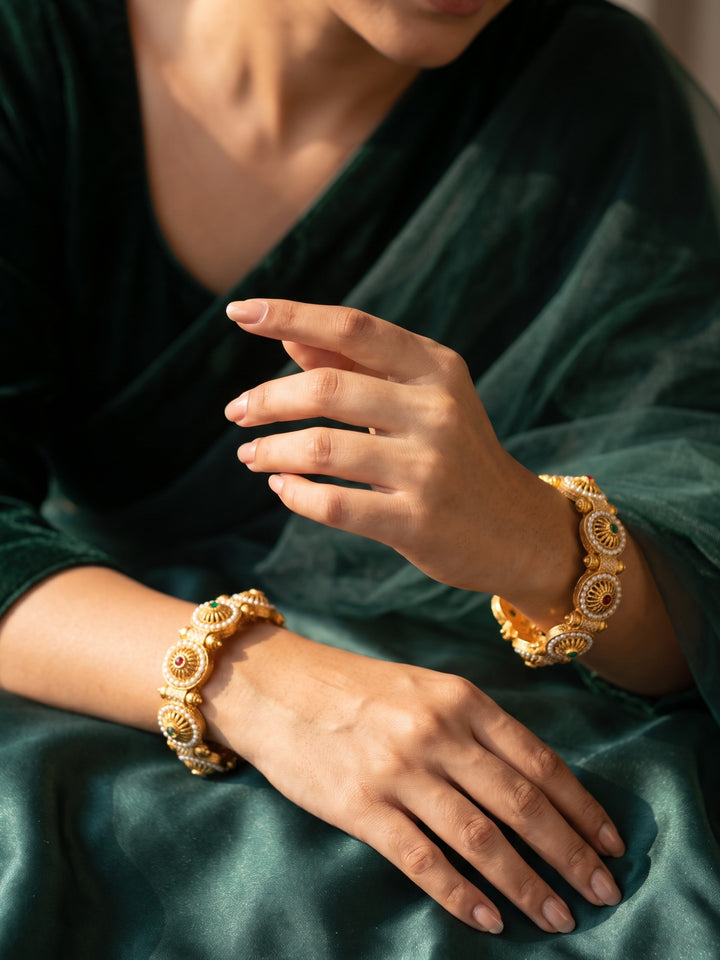 Rajwadi Kundan Pearl Bangles