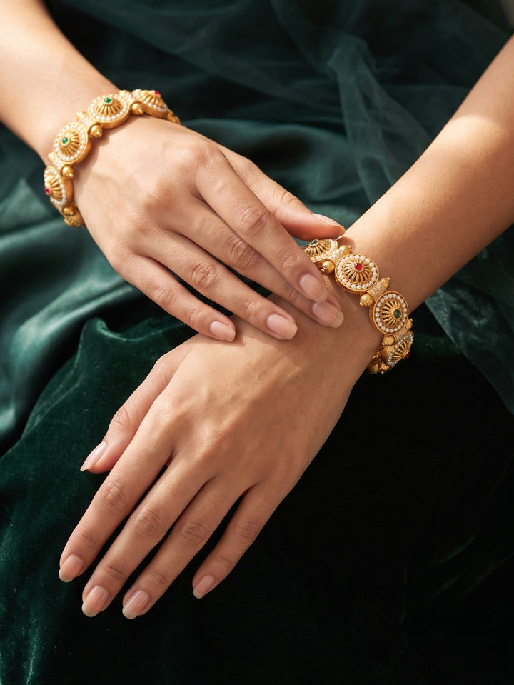 Rajwadi Kundan Pearl Bangles