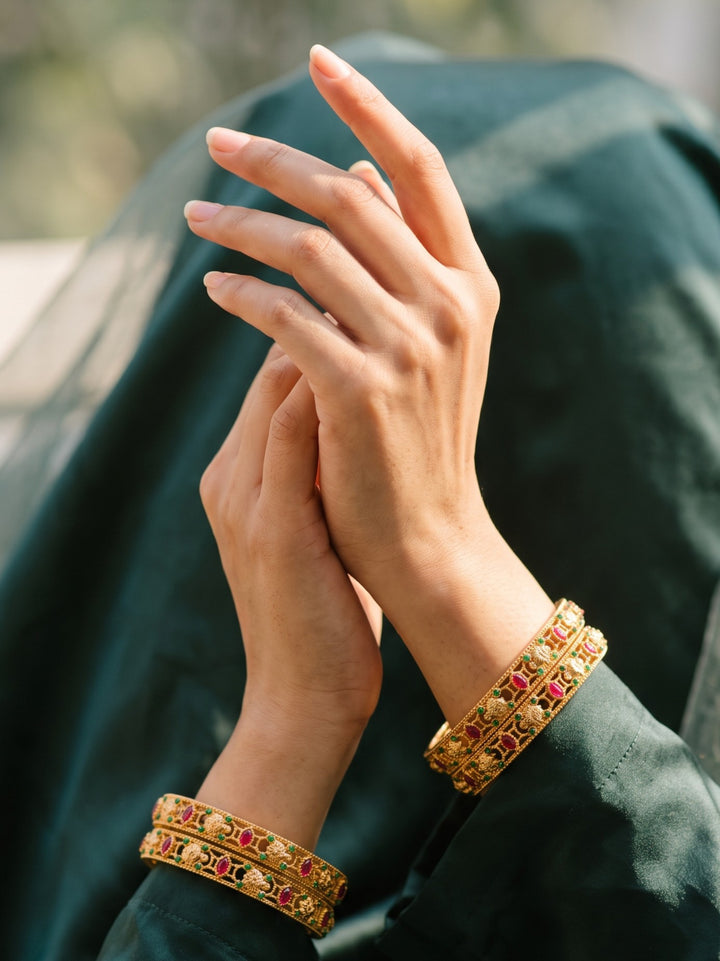 Rajwadi Antique Kundan Kada Bangles