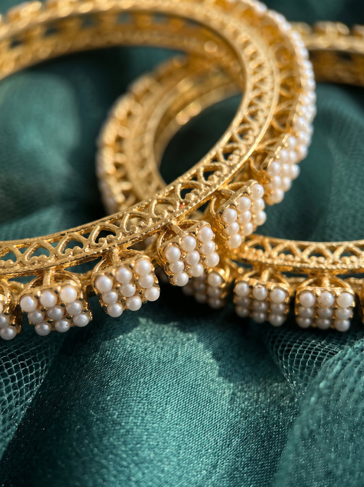 Rajwadi Moti Kangan Bangles