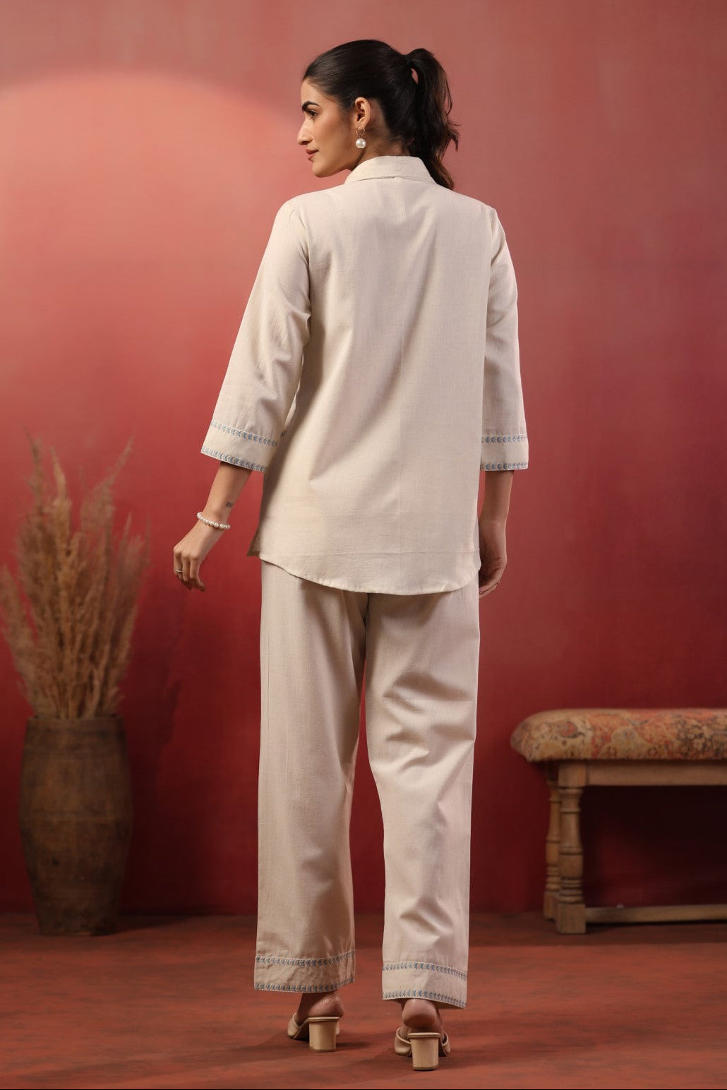 Viyona dove embroidery cotton cord set