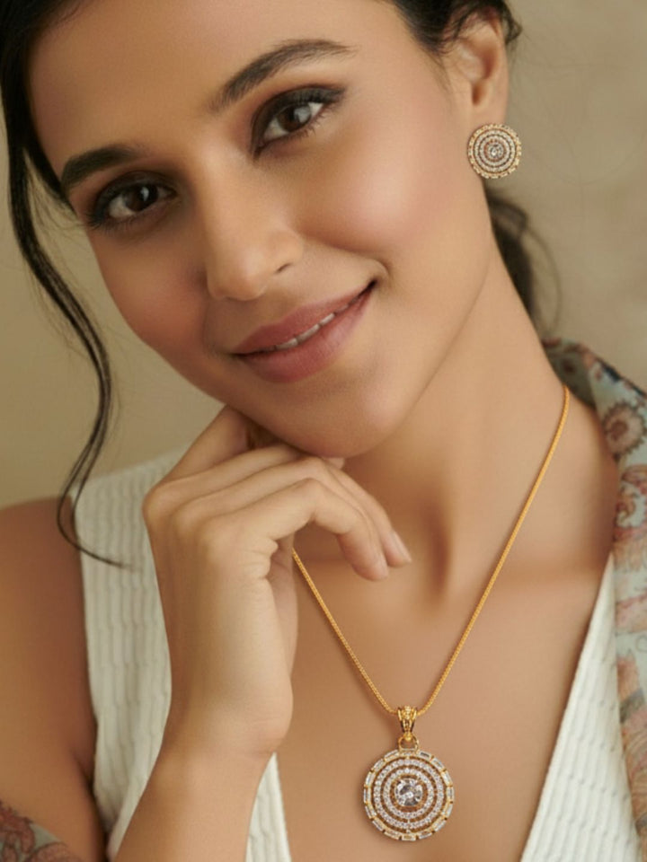 Savana Diamond Earing & Pendant Set