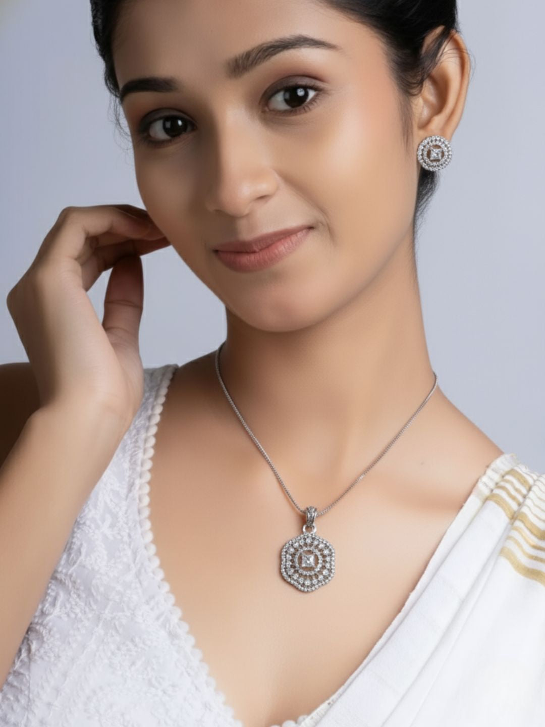 Savana Diamond Earing & Pendant Set