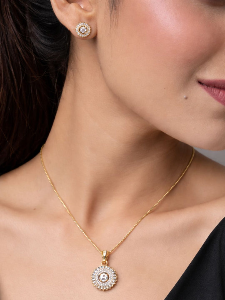 Alankrita Diamond earing & pendant stud