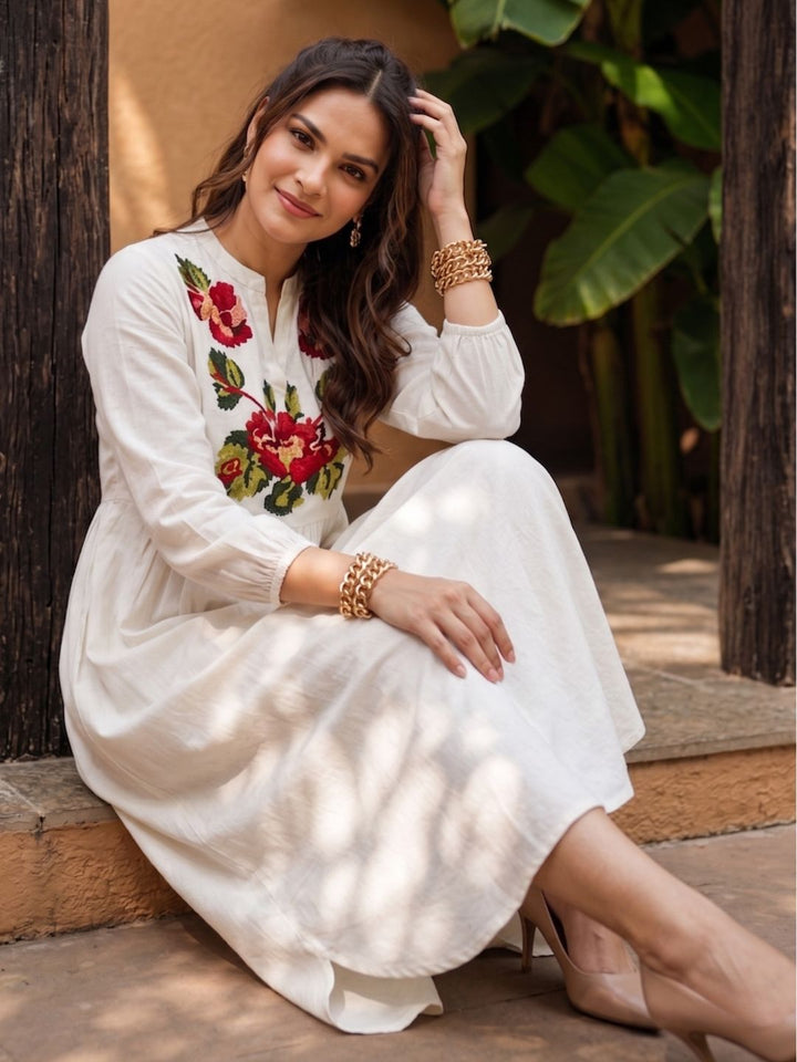 Ivanka parch embroidery cotton dress