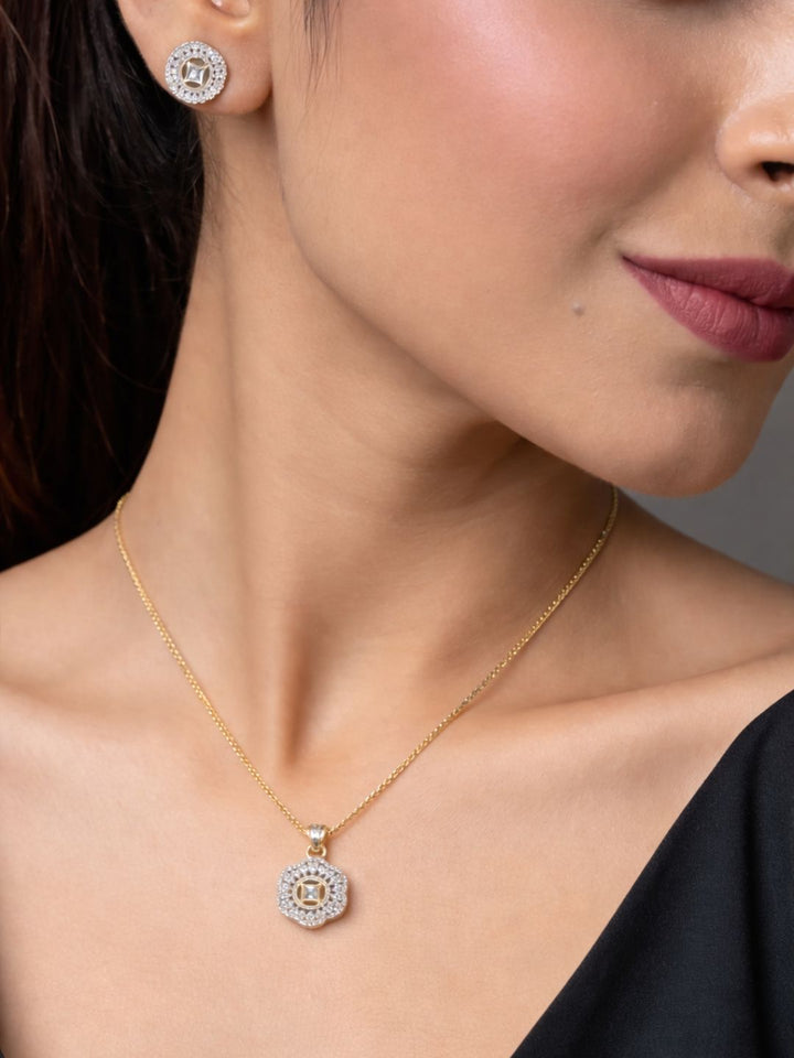 Alankrita Diamond earing & pendant stud