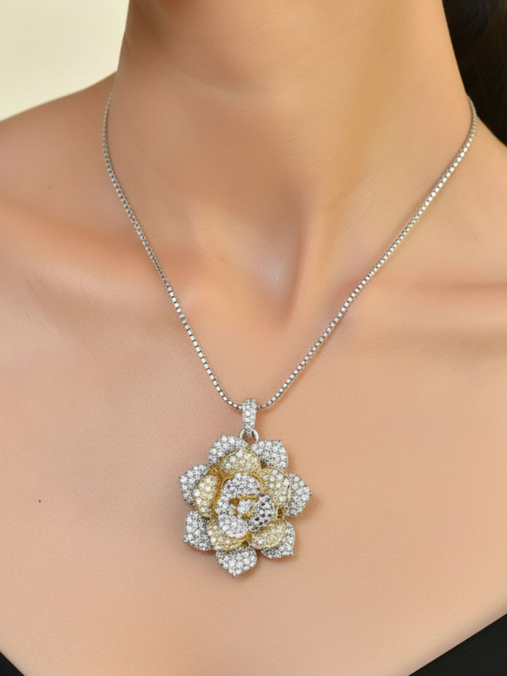 Savana Diamond Earing & Pendant Set