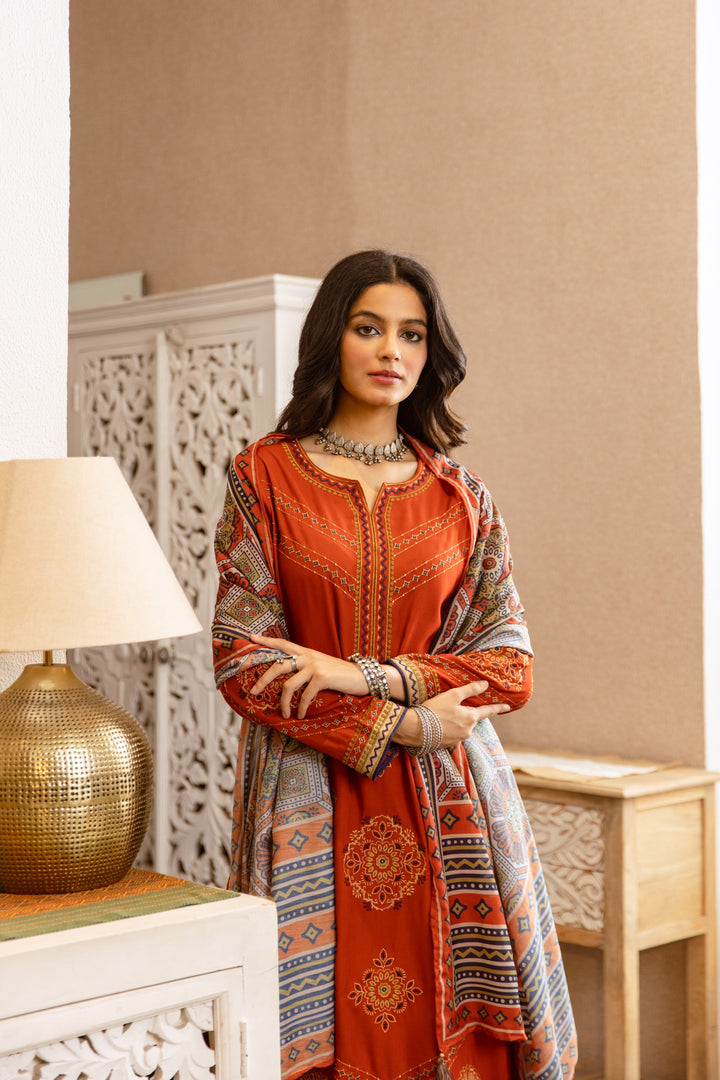 Karen cadmium embroidery cotton suit set