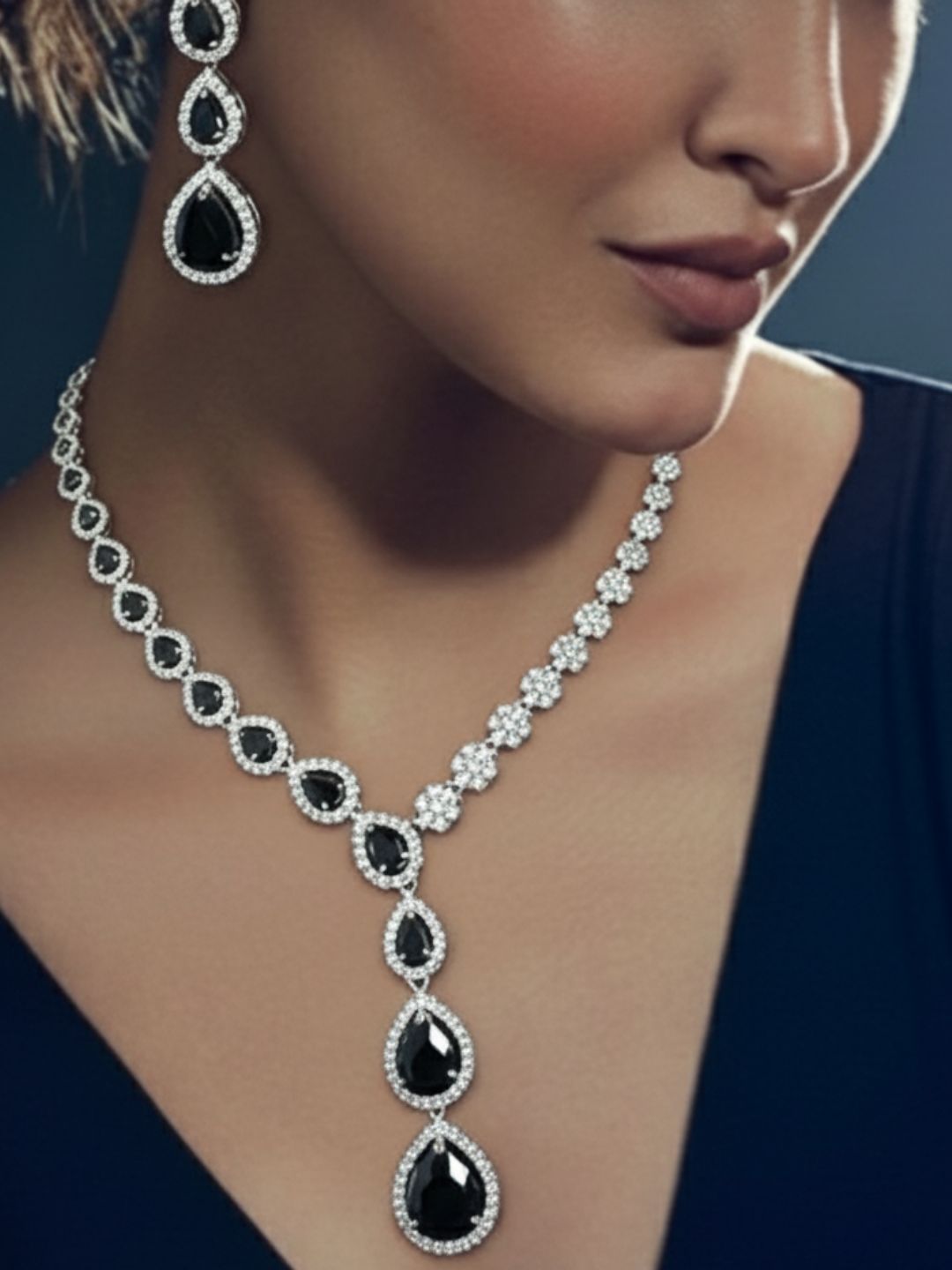 Antaara Diamond Necklace with Earings