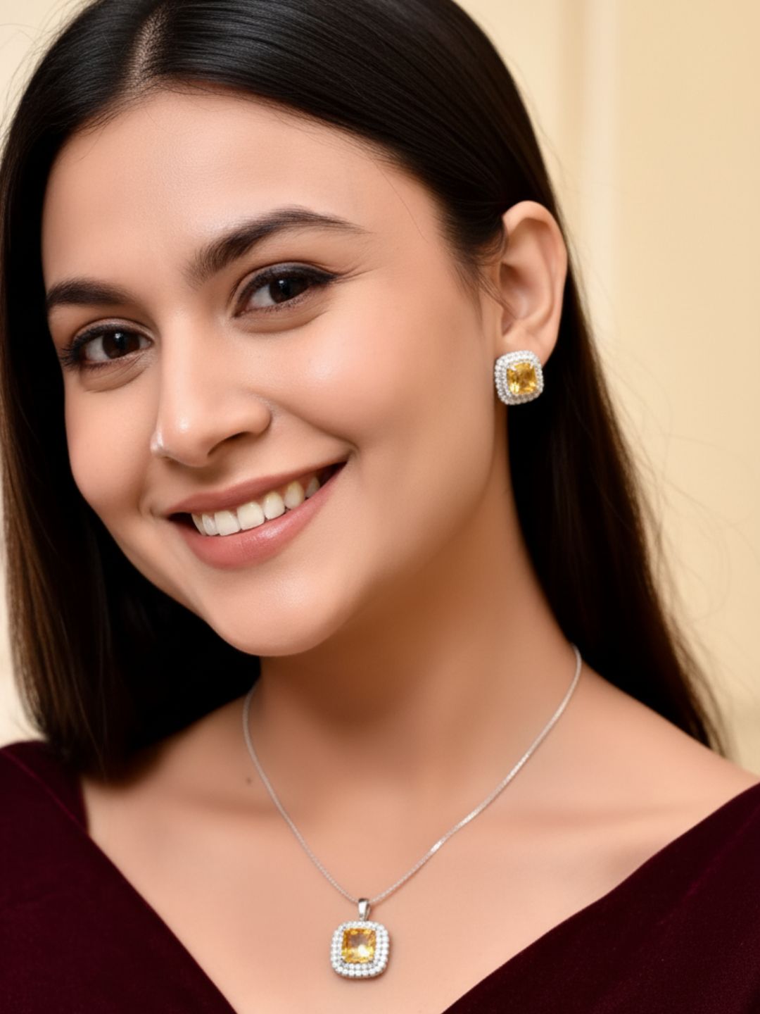 Savana Diamond Earing & Pendant Set