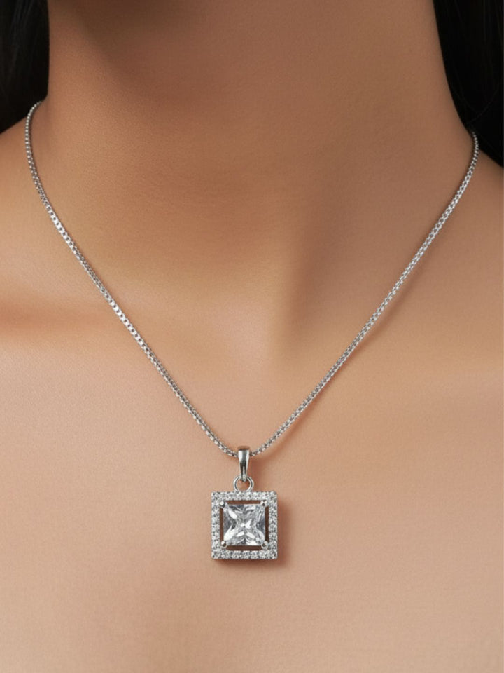 Shama Diamond Earing & Pendant Set