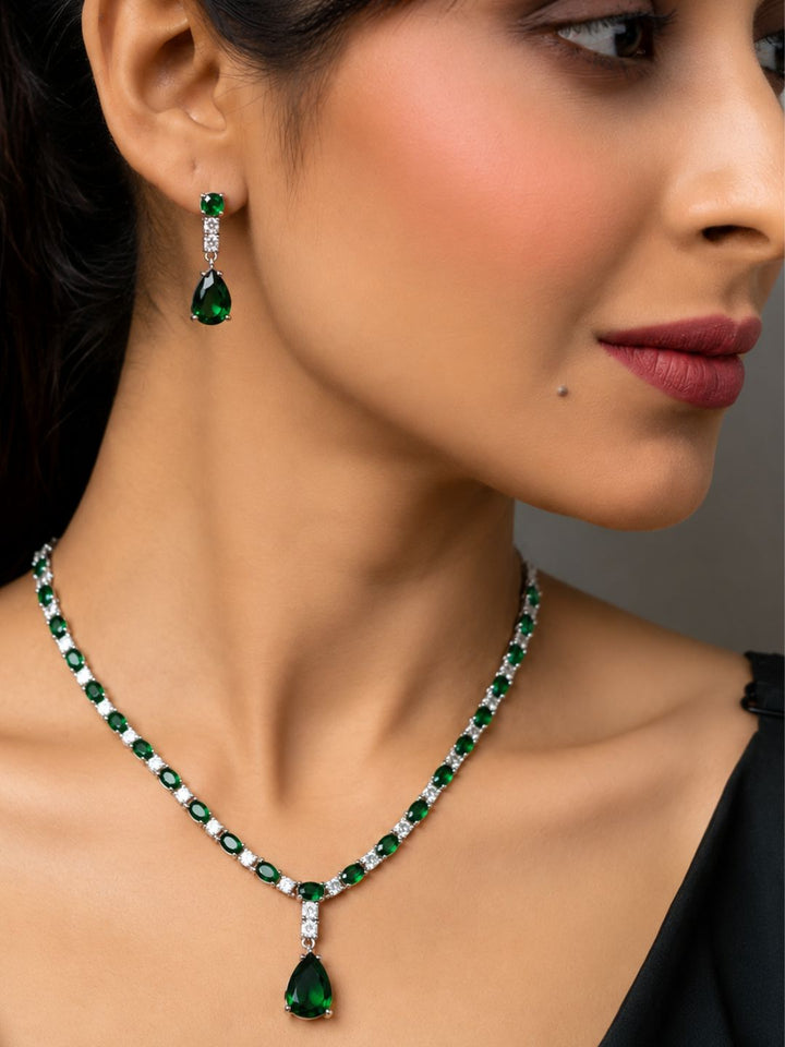 Nayra diamond necklace with earings set