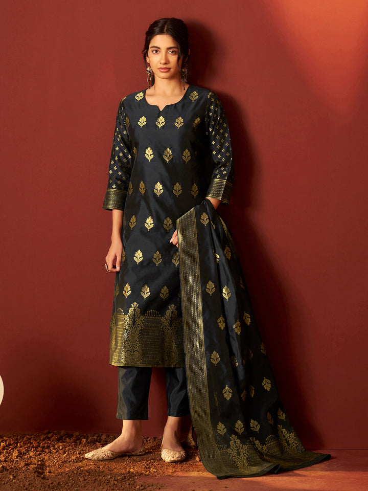 Nisha Onyx Heavy Suit Set