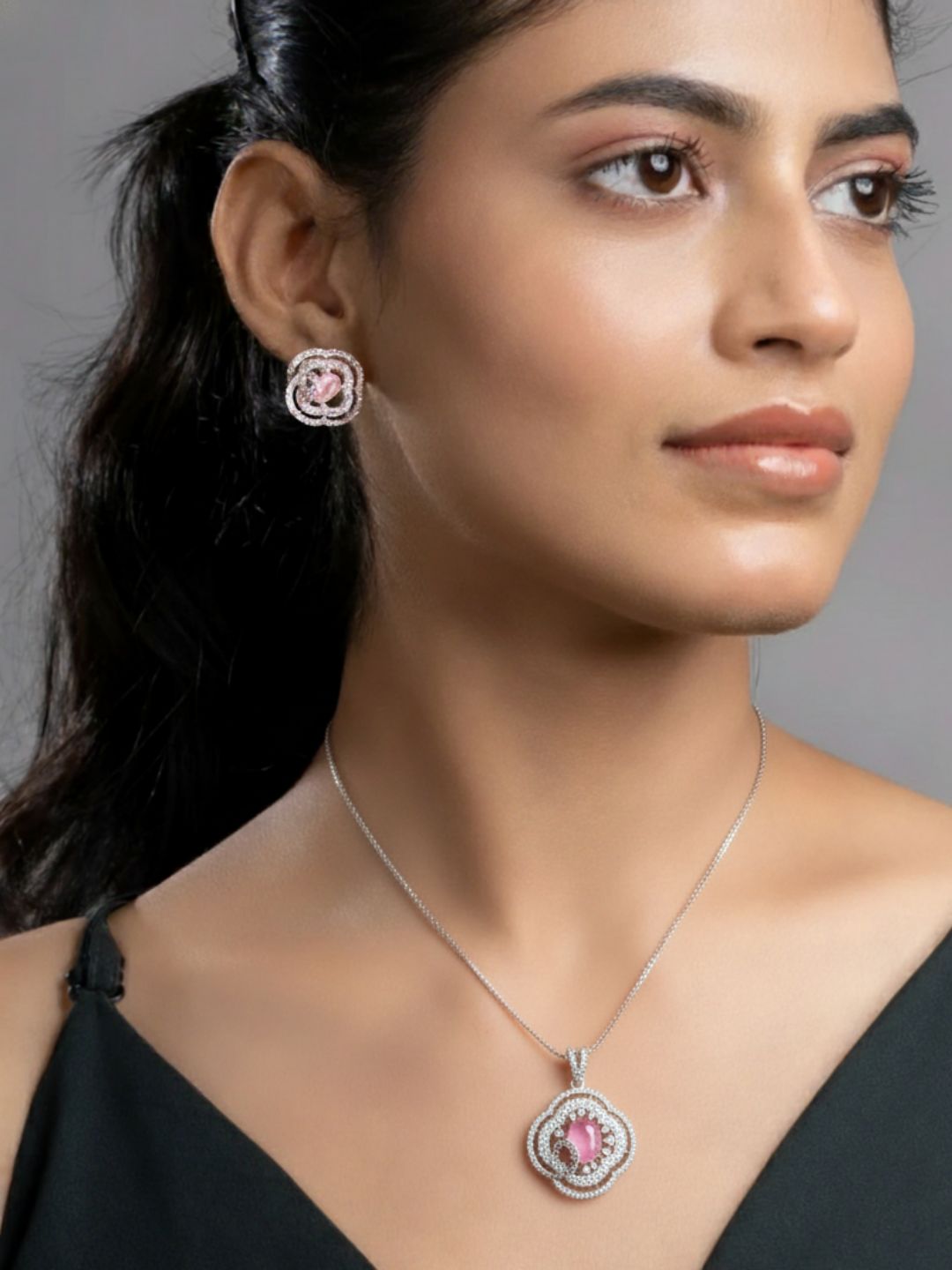 Savana Diamond Earing & Pendant Set