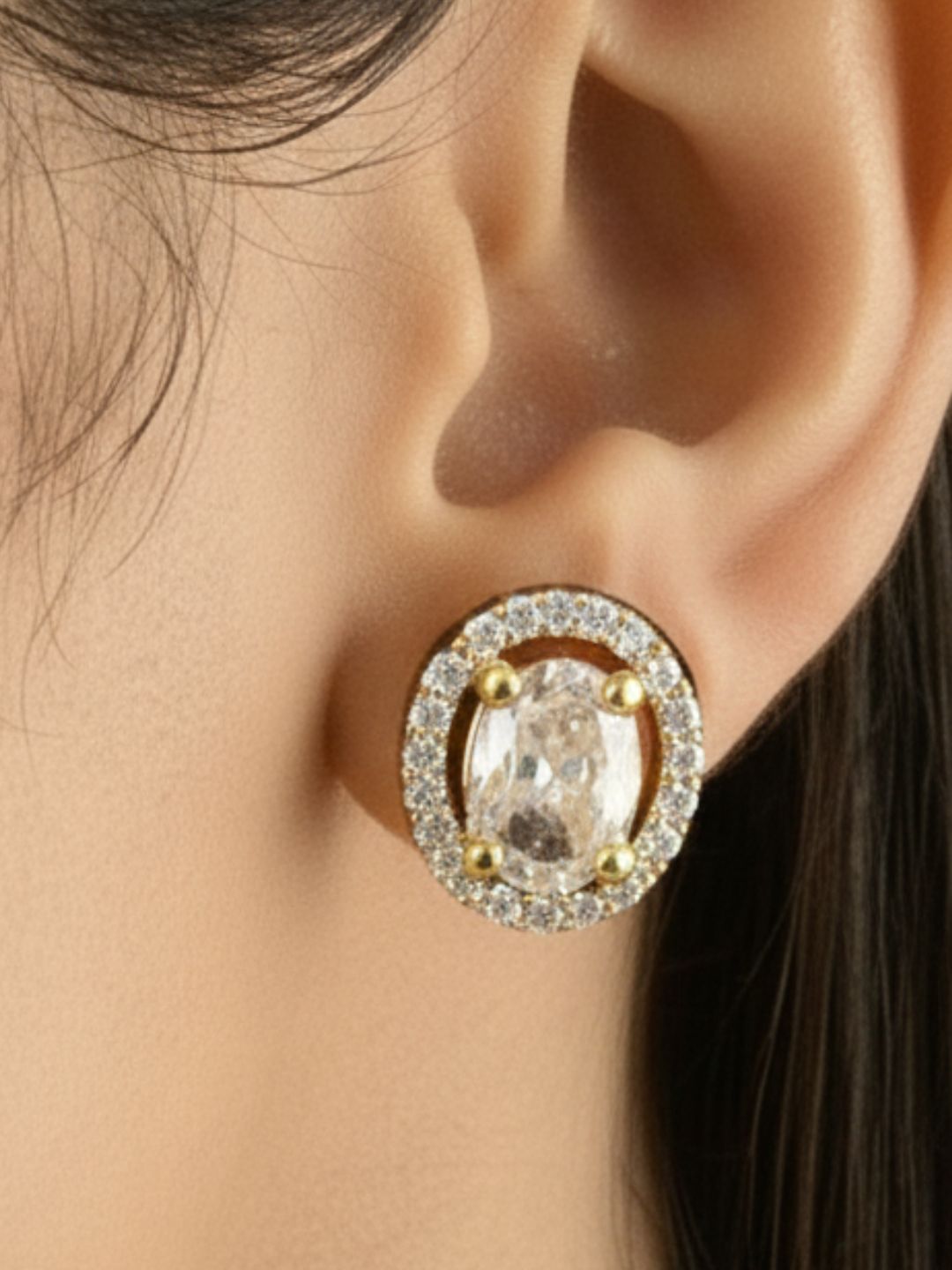 Antaara diamond earing & pendant stud