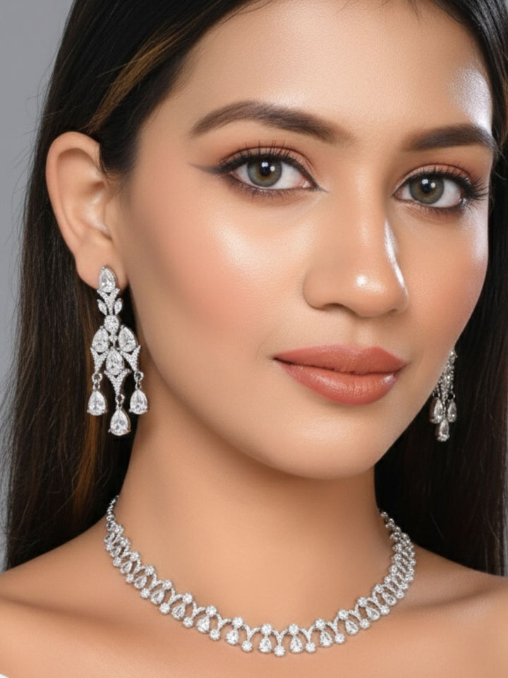 Antaara Diamond Necklace with Earings