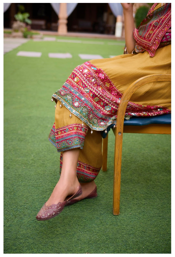 Aster maize full work premium suit set