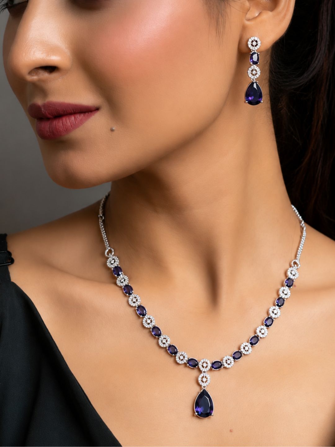 Nayra diamond necklace with earings set